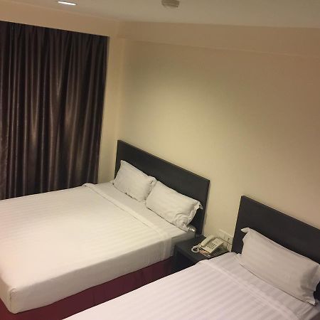 Premierz Hotel Labuan Exterior photo