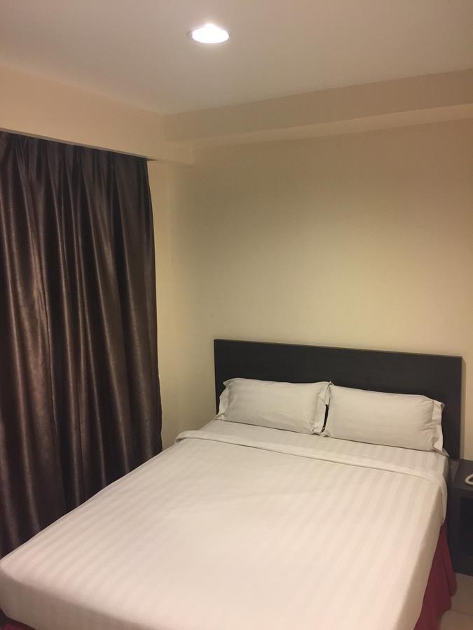 Premierz Hotel Labuan Exterior photo