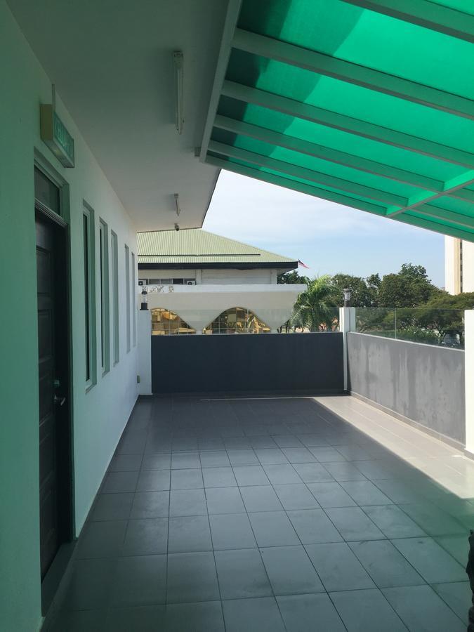 Premierz Hotel Labuan Exterior photo