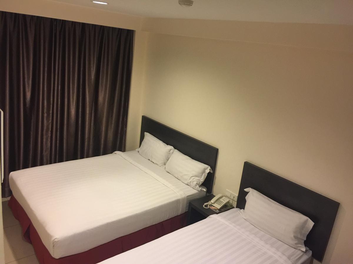 Premierz Hotel Labuan Exterior photo