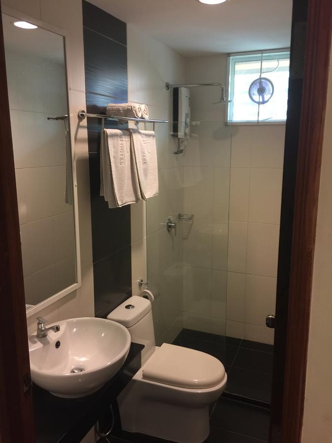 Premierz Hotel Labuan Exterior photo