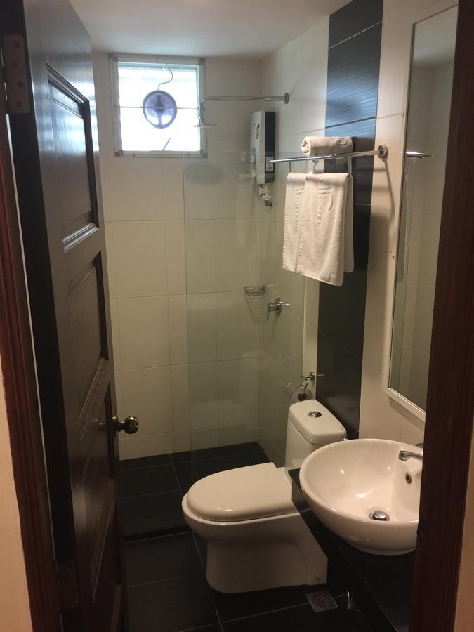 Premierz Hotel Labuan Exterior photo